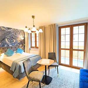 Everysky Nad Lomnica 15-15a Apartment